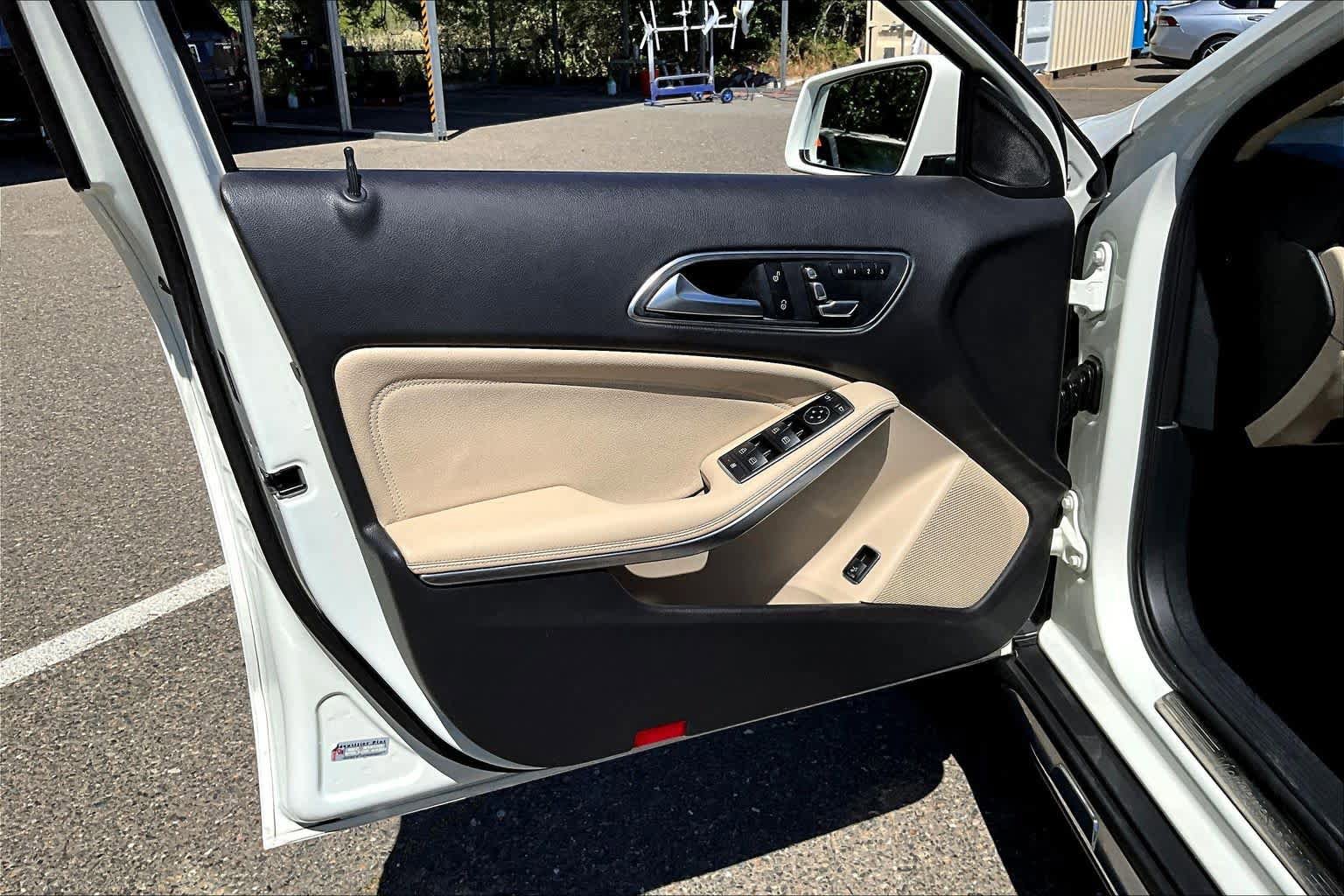 Used 2018 Mercedes-Benz GLA 250 image 21
