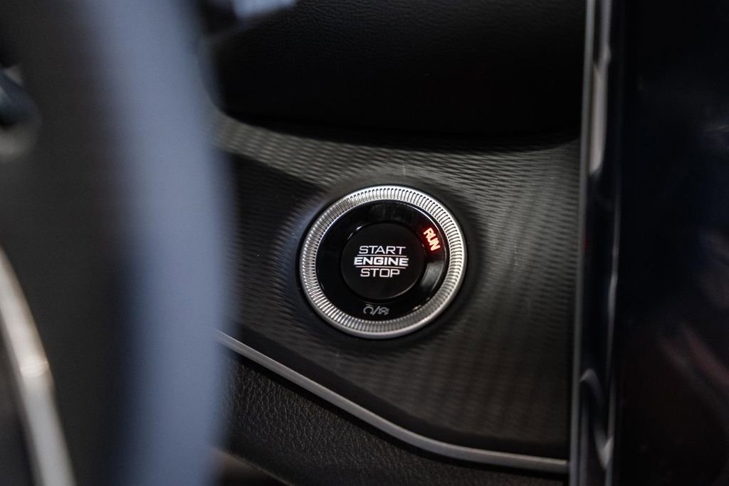 New 2025 Jeep Grand Cherokee Altitude image 25