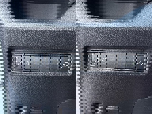 Used 2021 Toyota RAV4 XLE image 24