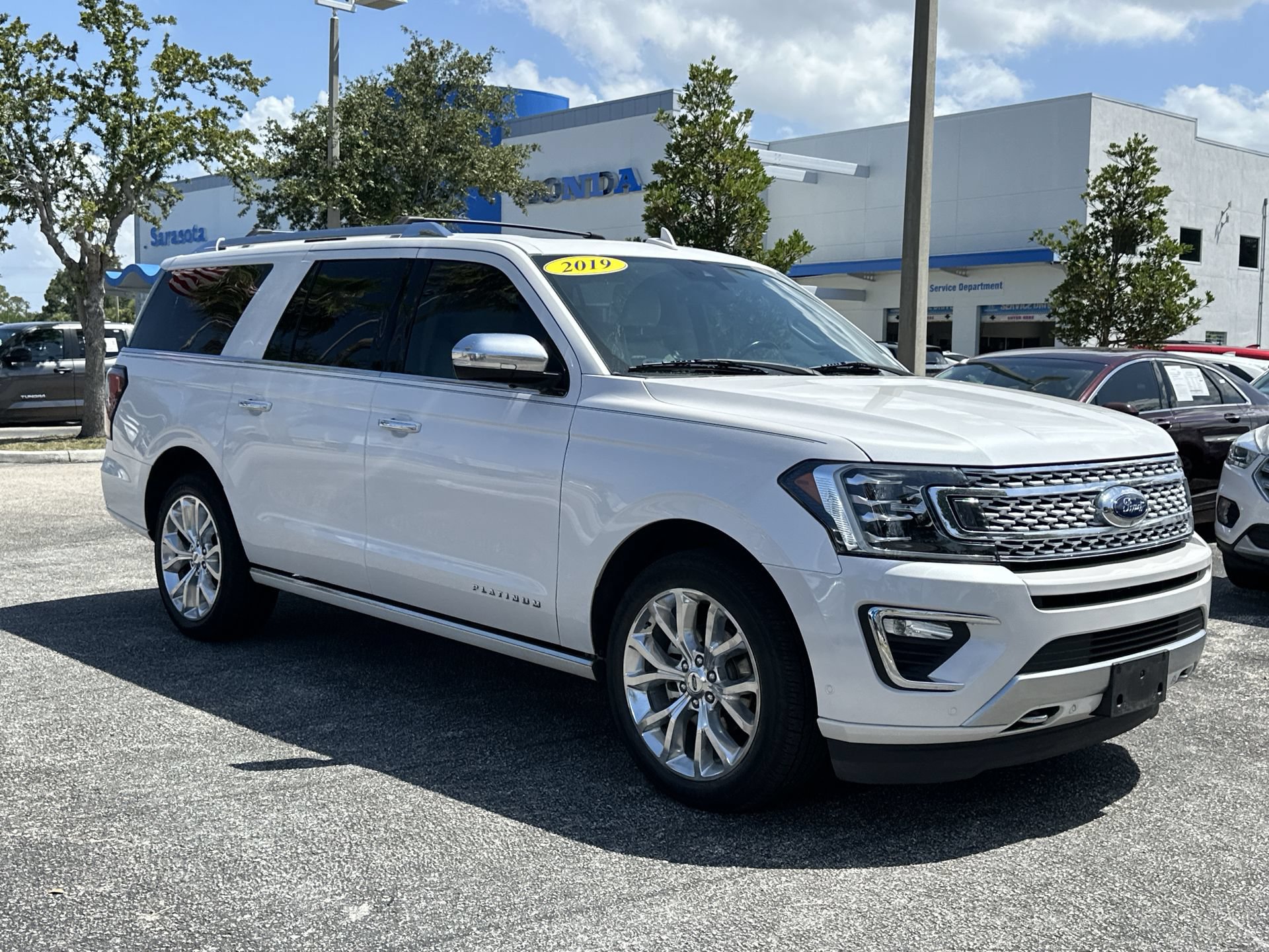 Used 2019 Ford Expedition Max Platinum AWD/4WD image 2