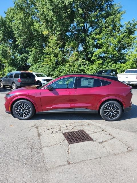 New 2025 Ford Mustang Mach-E Premium image 8