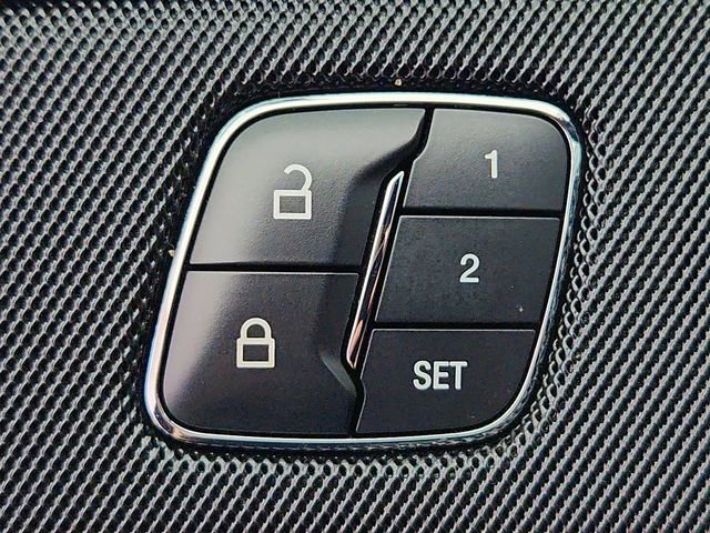 Used 2017 Lincoln MKZ Reserve w/ Technology Package FWD image 17
