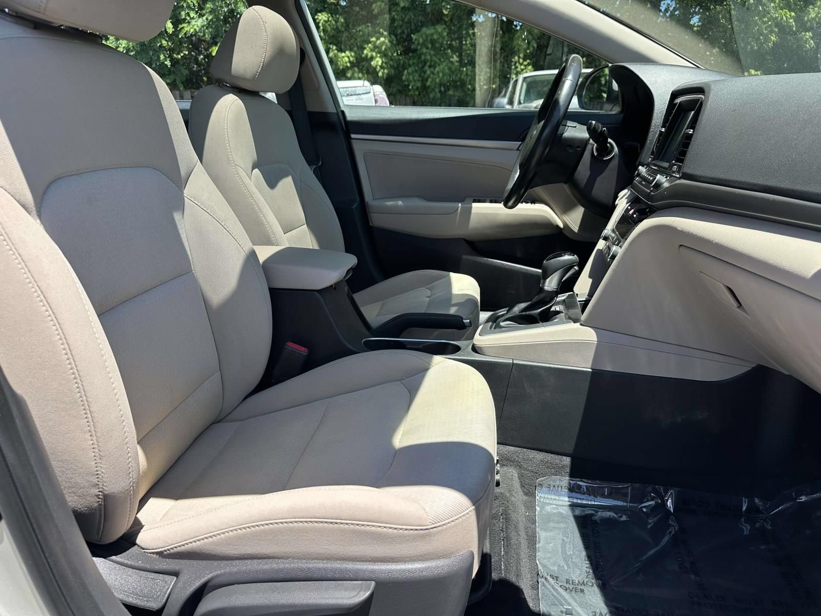 Used 2017 Hyundai Elantra Value Edition FWD image 26