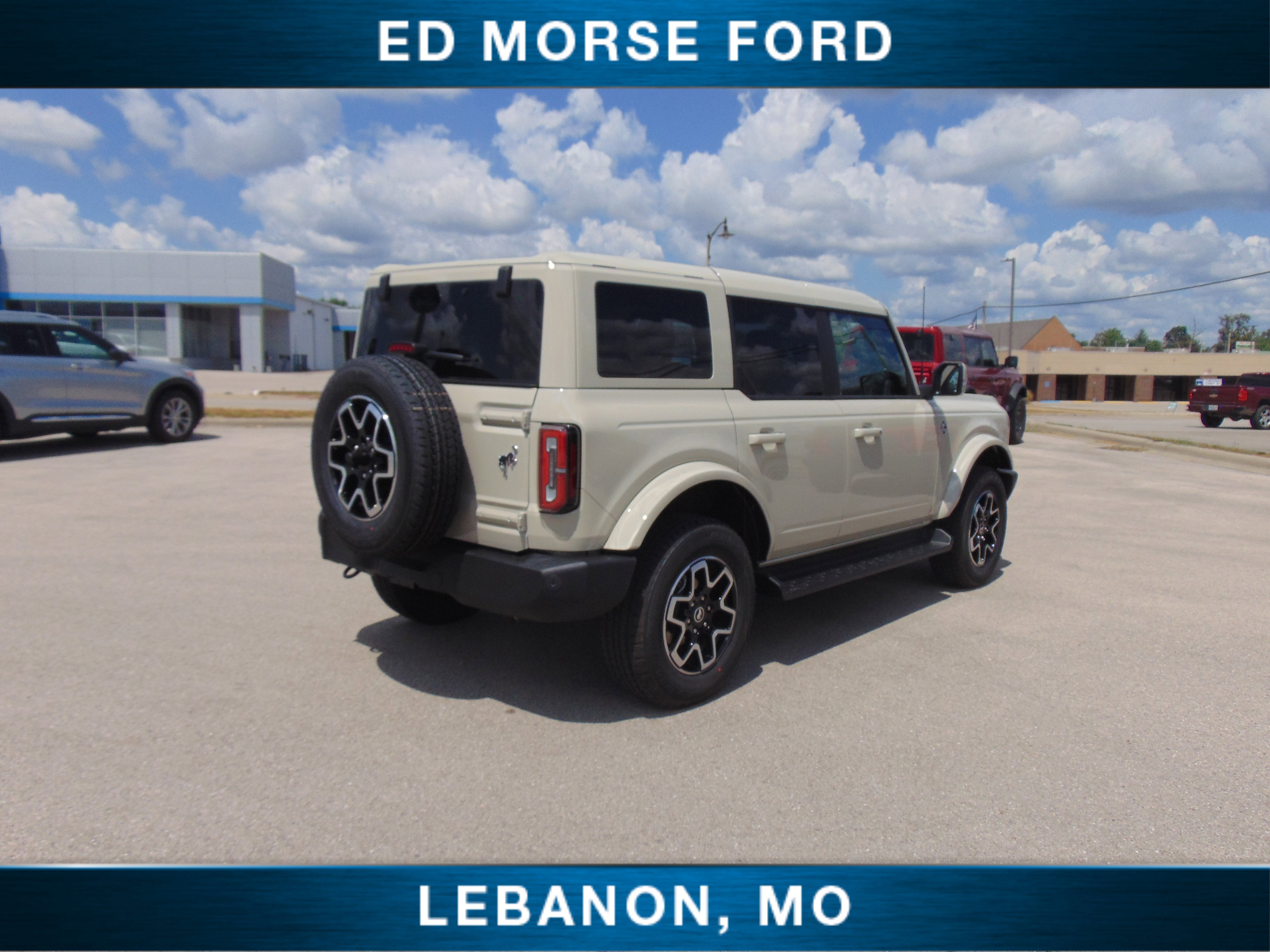 New 2025 Ford Bronco Outer Banks image 6