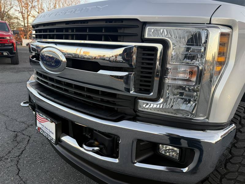 Used 2019 Ford F250 XLT w/ XLT Premium Package AWD/4WD image 9