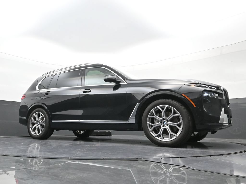 Used 2026 BMW X7 xDrive40i AWD/4WD image 22