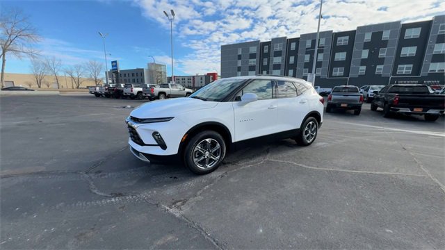 Used 2023 Chevrolet Blazer LT w/ Convenience Package image 4