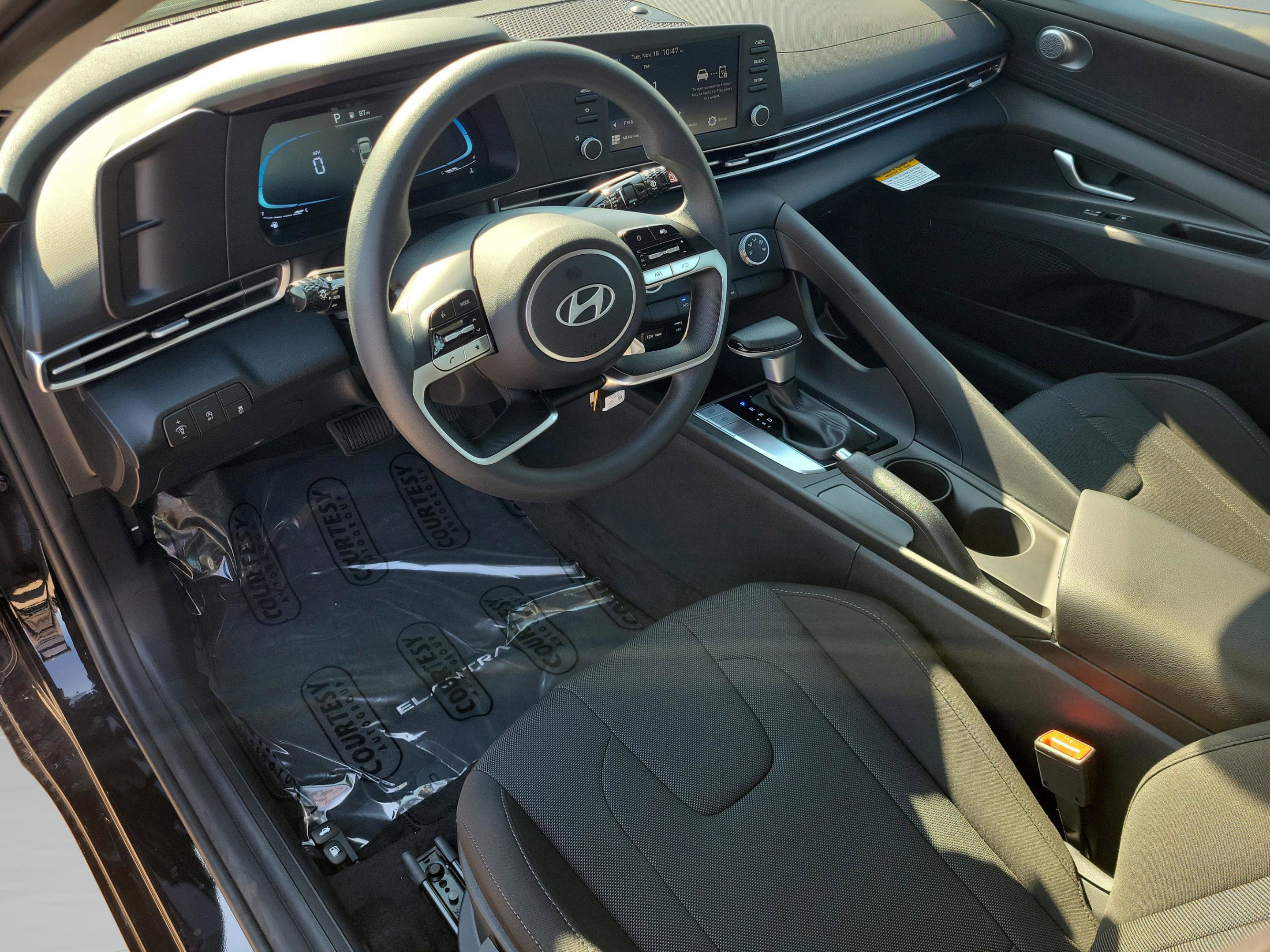 New 2026 Hyundai Elantra SE image 15