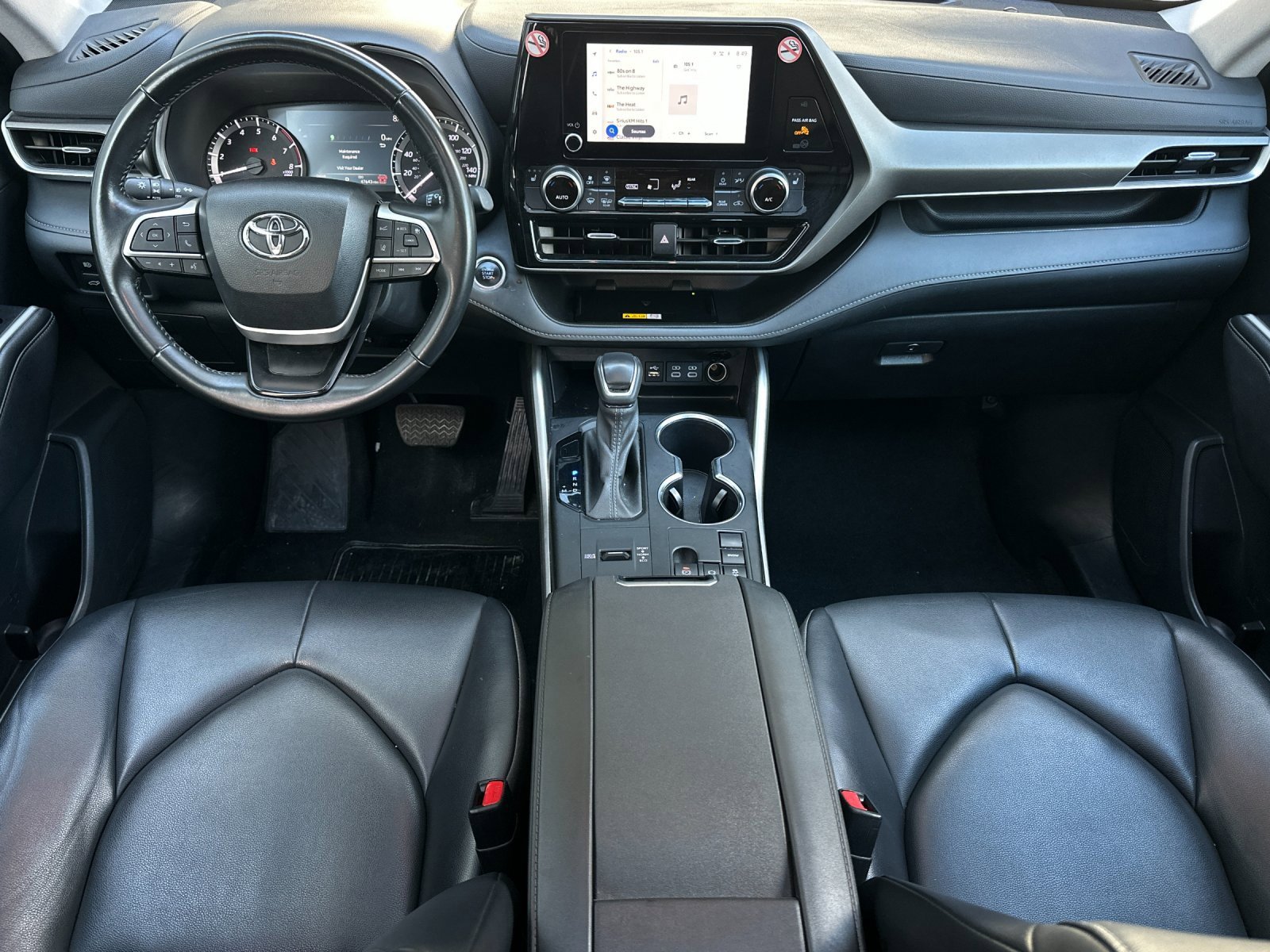Used 2024 Toyota Highlander XLE image 12