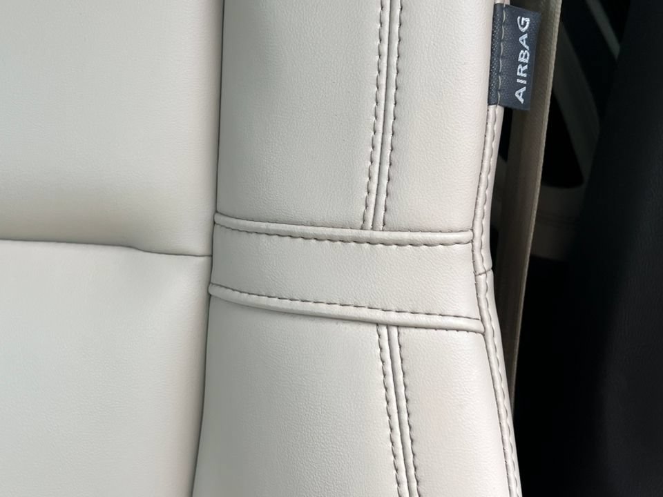 Used 2021 Lincoln Corsair AWD image 13