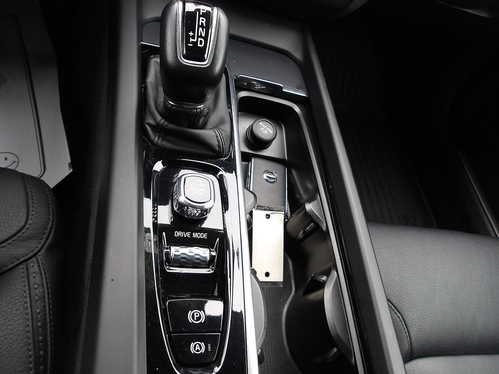 Used 2020 Volvo V60 T5 Cross Country image 21