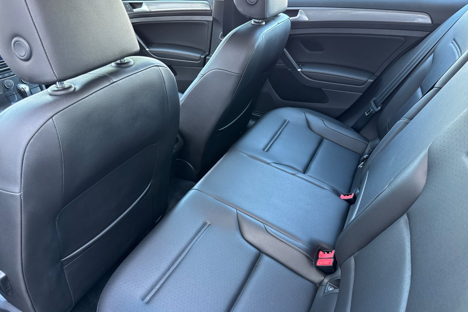 Used 2019 Volkswagen Golf Alltrack S image 12