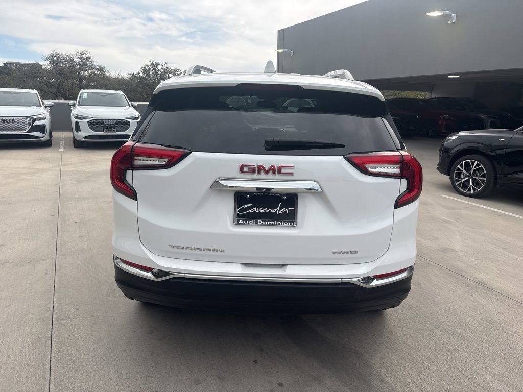 Used 2024 GMC Terrain SLT image 7