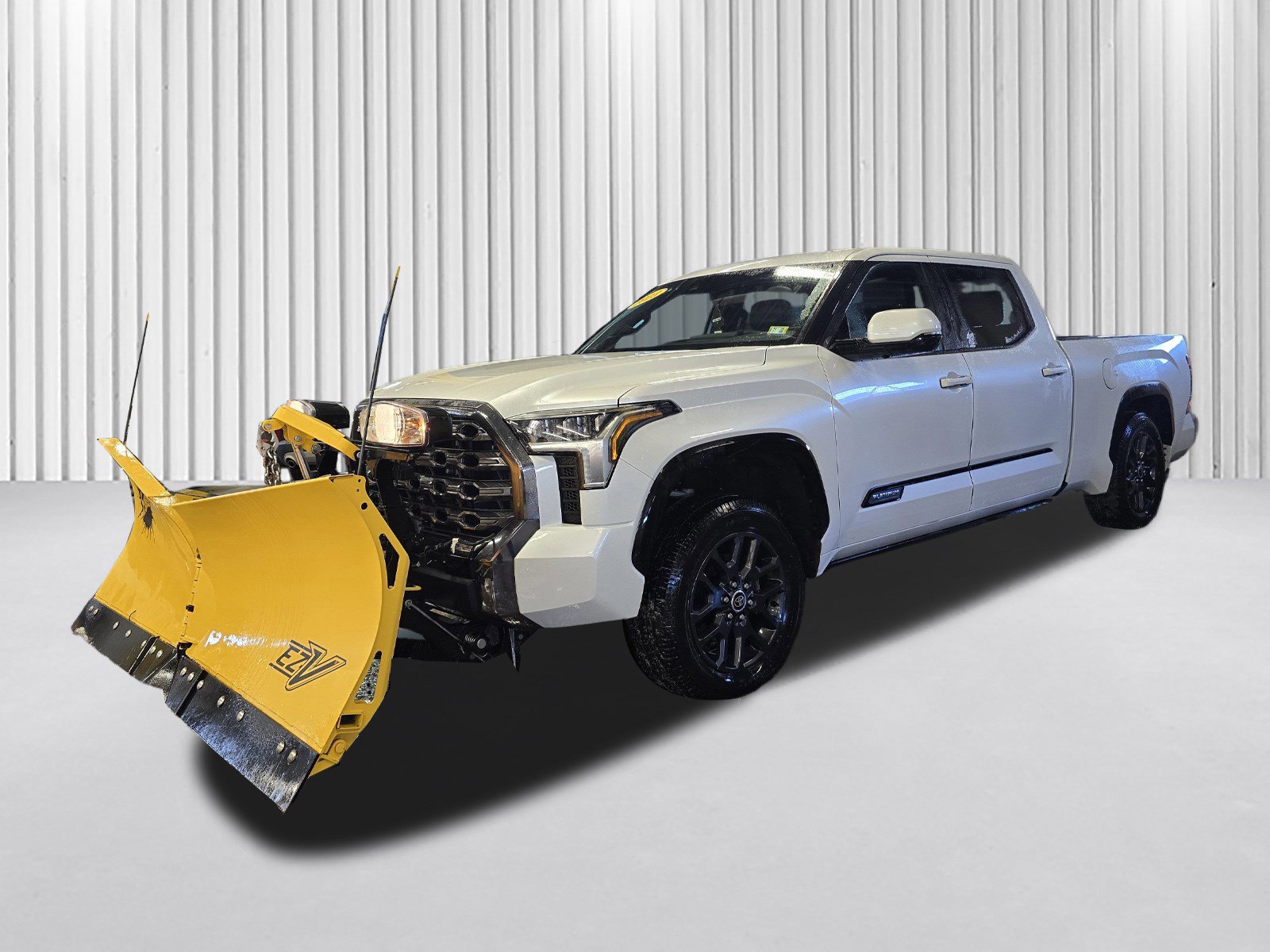 Used 2023 Toyota Tundra Platinum w/ Advanced Package AWD/4WD video 1