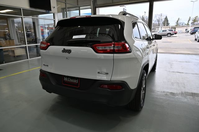 Used 2018 Jeep Cherokee Latitude Plus w/ Cold Weather Group image 5