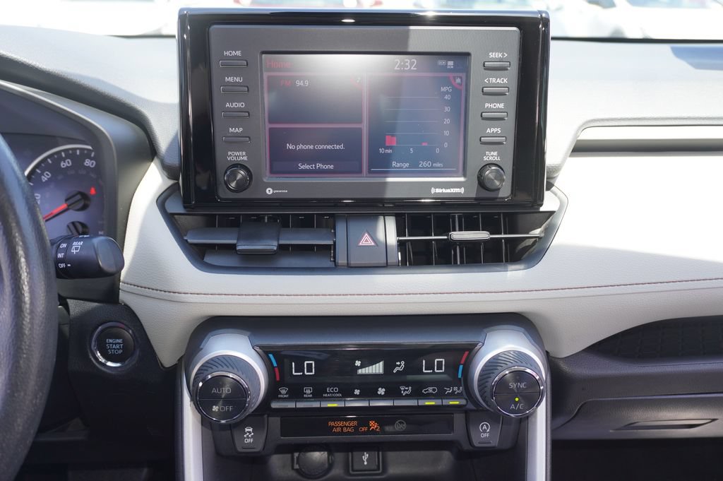Used 2021 Toyota RAV4 XLE FWD image 18