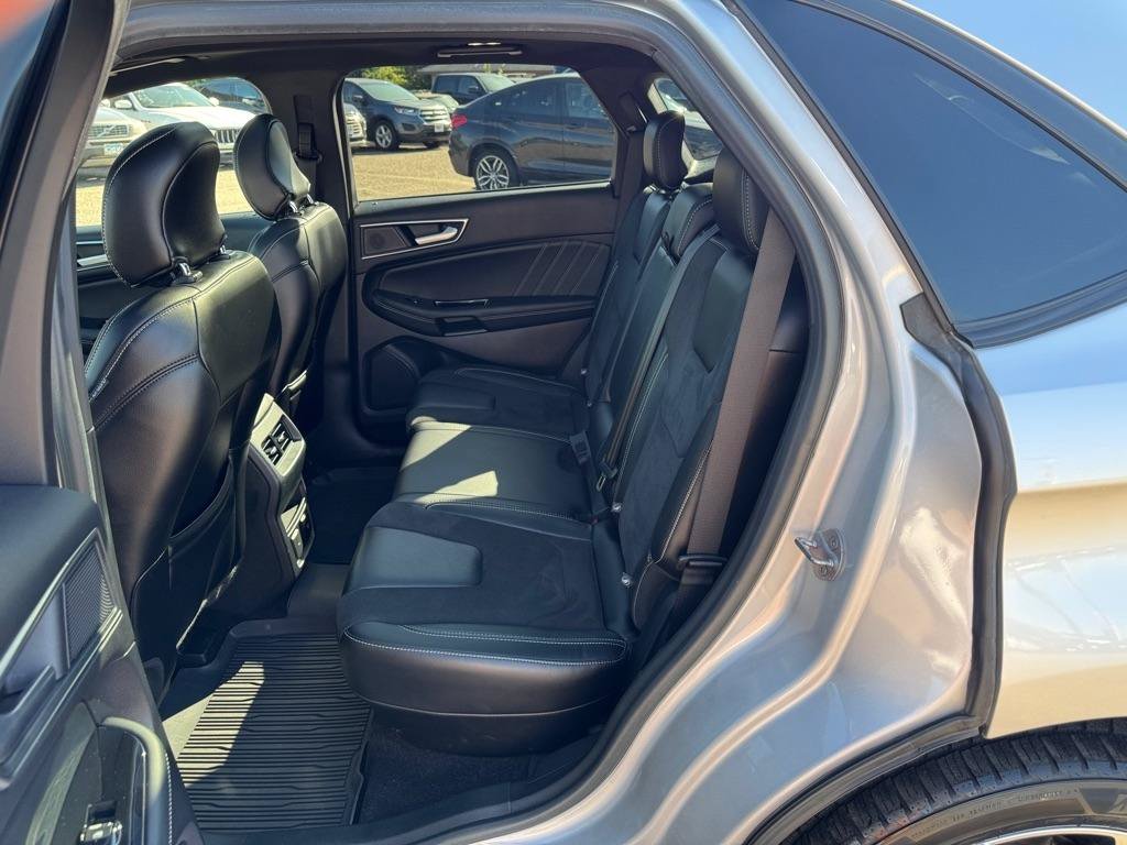 Used 2019 Ford Edge ST w/ Convenience Package AWD/4WD image 18
