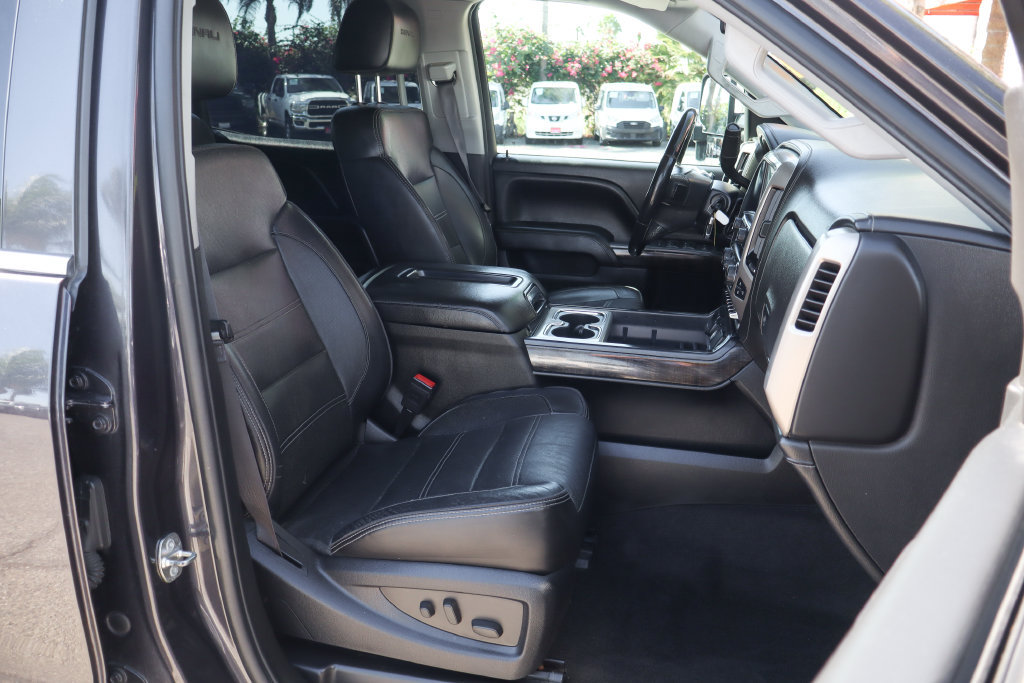 Used 2015 GMC Sierra 2500 Denali w/ Duramax Plus Package AWD/4WD image 47