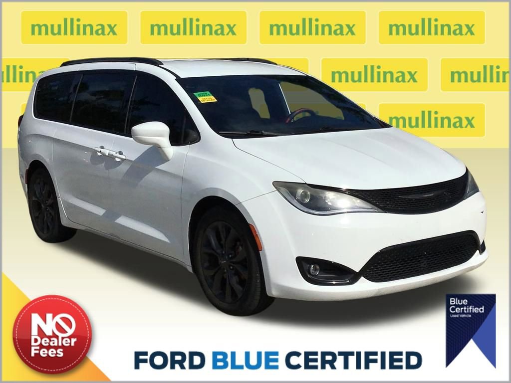 Used 2019 Chrysler Pacifica Touring-L Plus w/ S Appearance Package image 1
