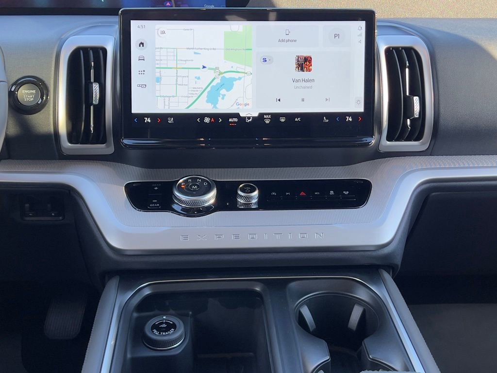 New 2026 Ford Expedition Active image 14