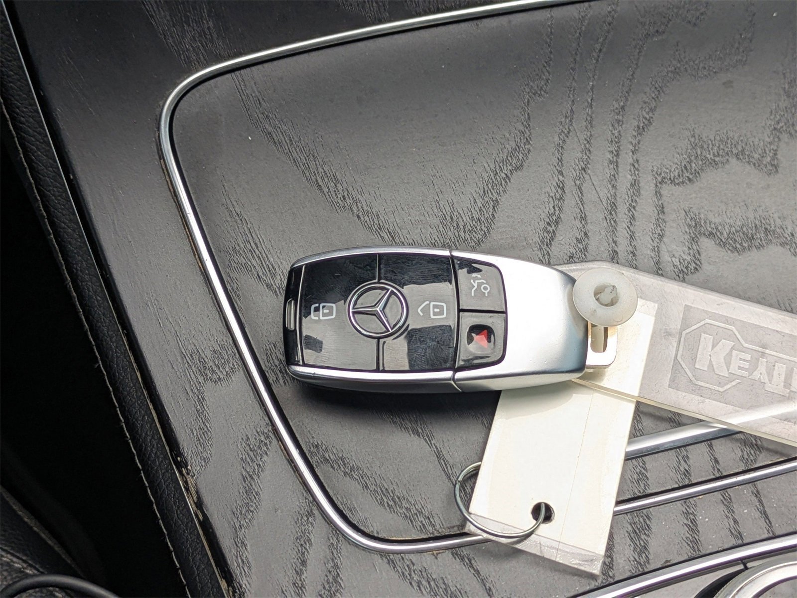 Used 2019 Mercedes-Benz E 300 4MATIC image 33