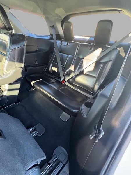 Used 2021 Ford Explorer XLT w/ Equipment Group 202A image 25