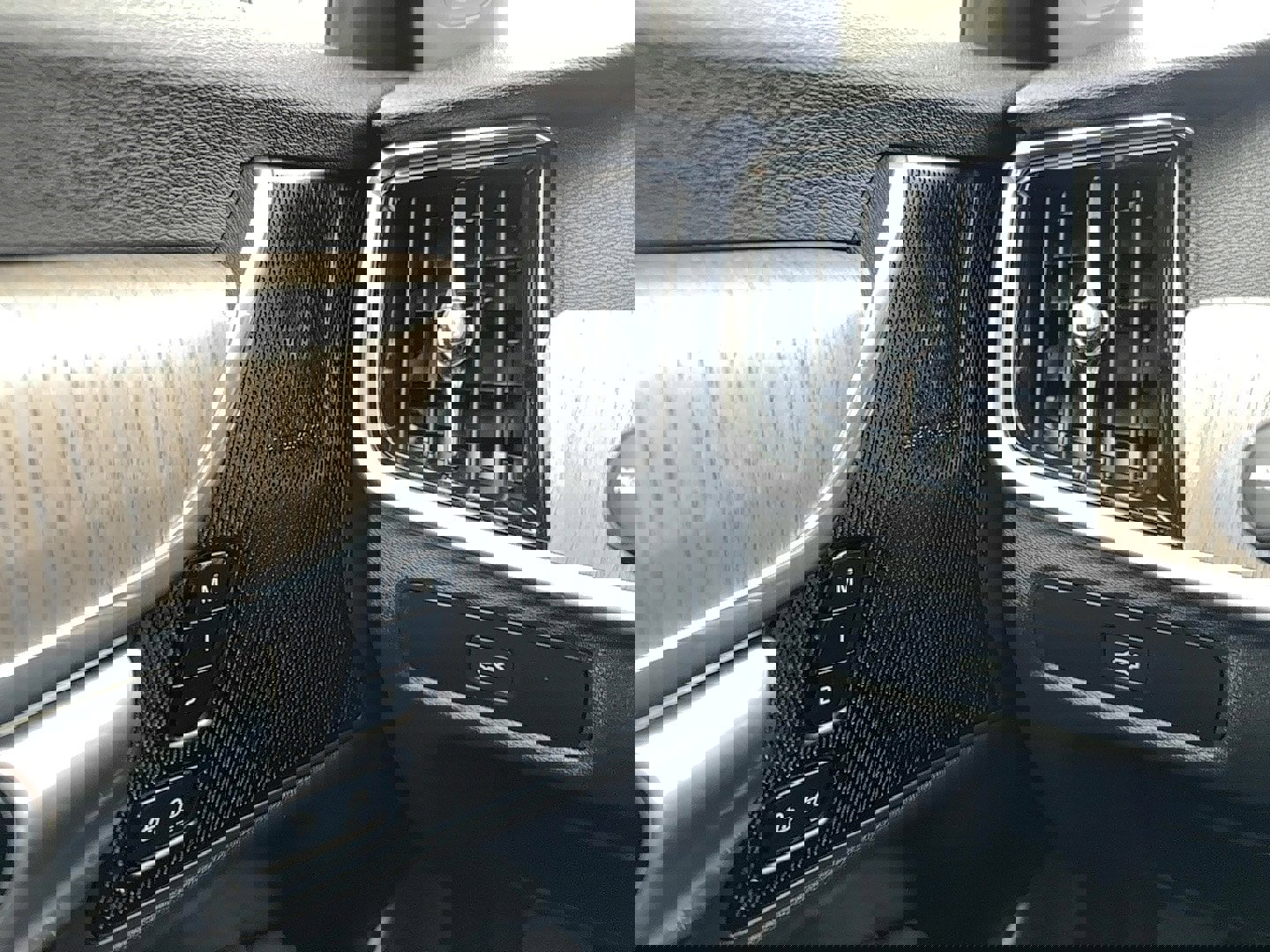 Certified 2023 Volvo V90 B6 Cross Country Plus image 19