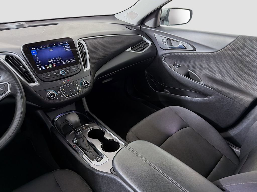 Used 2024 Chevrolet Malibu LT image 26