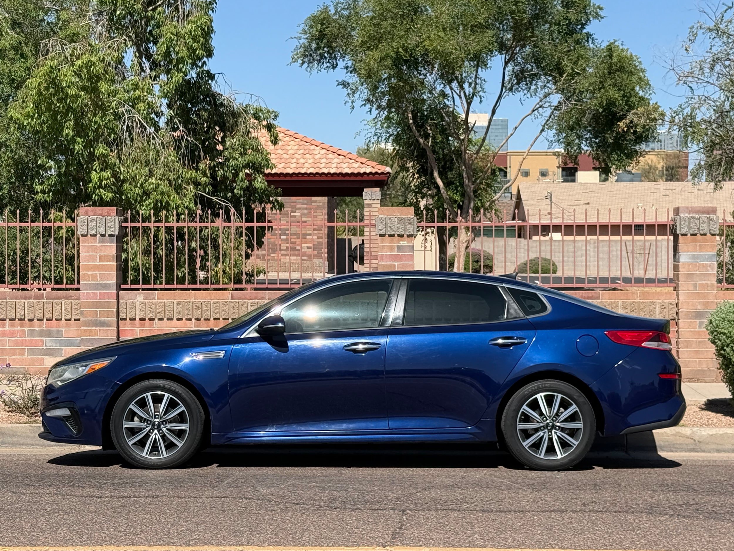 Used 2019 Kia Optima LX w/ LX Premium Package FWD image 3