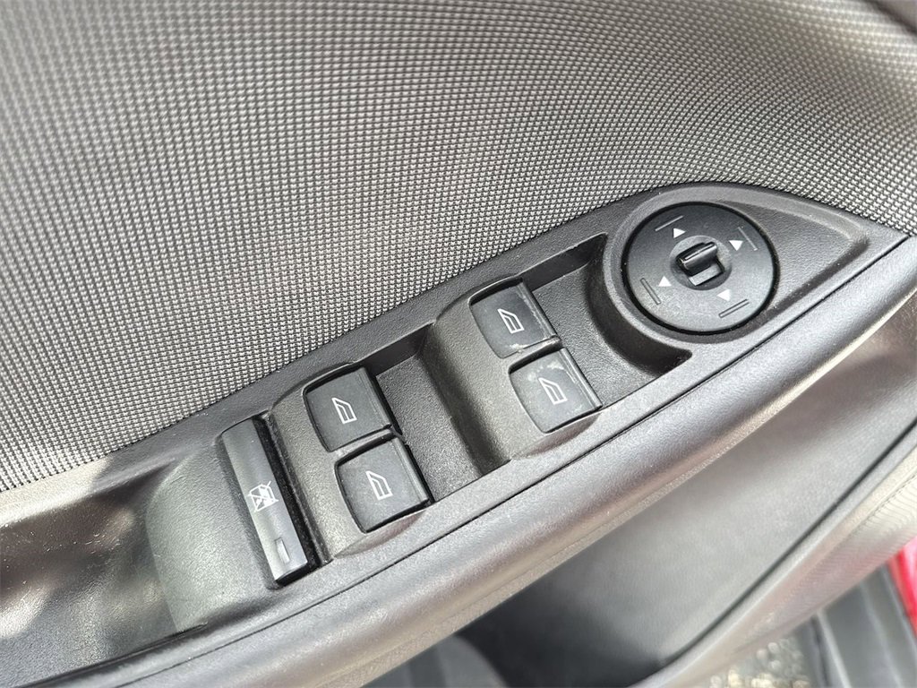 Used 2014 Ford Focus SE image 13