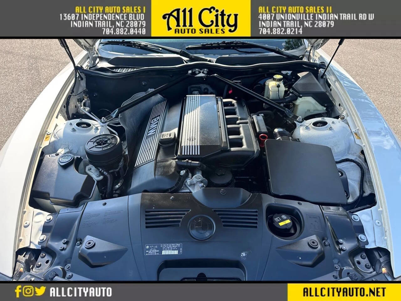 Used 2005 BMW Z4 2.5i image 33