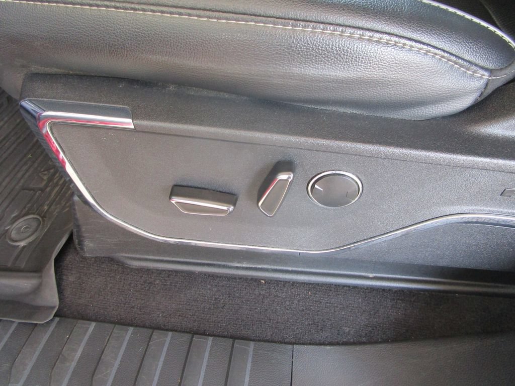 Used 2022 Ford F150 Lariat w/ Equipment Group 502A High AWD/4WD image 35