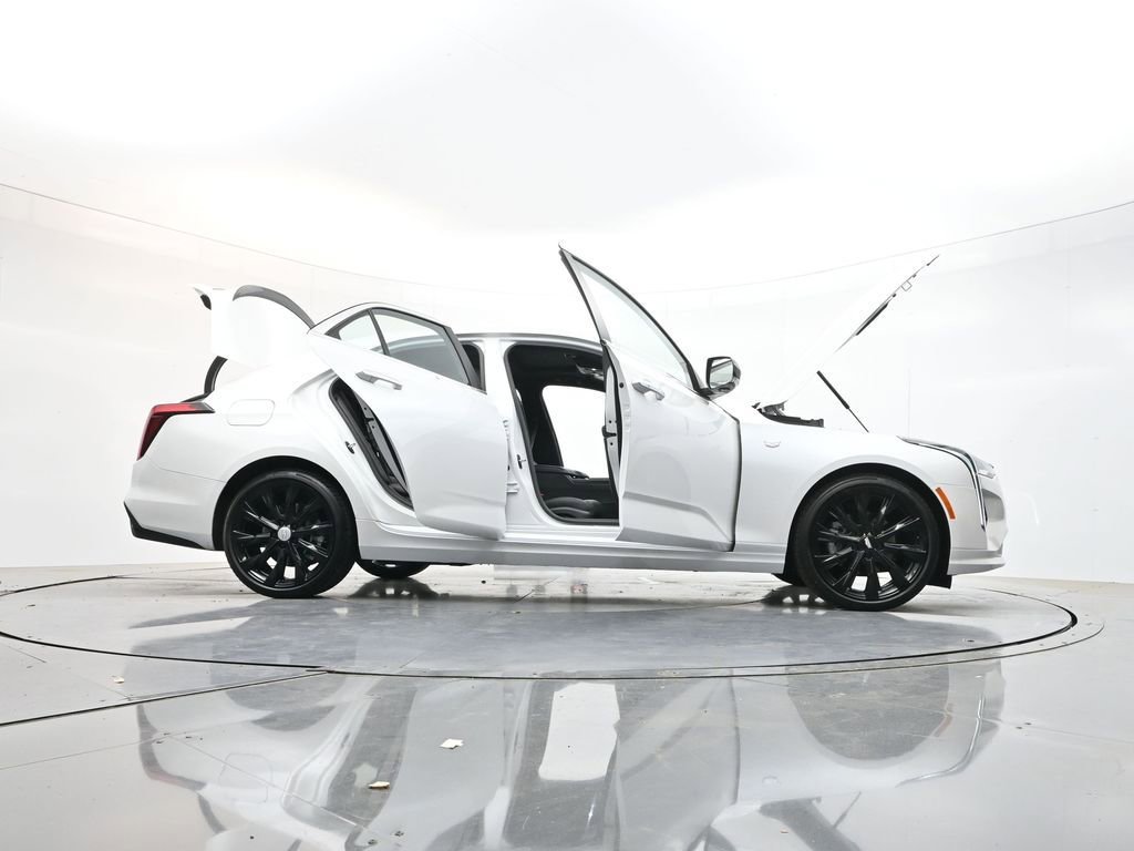 Used 2024 Cadillac CT4 Luxury w/ LPO, ONYX Package RWD image 45