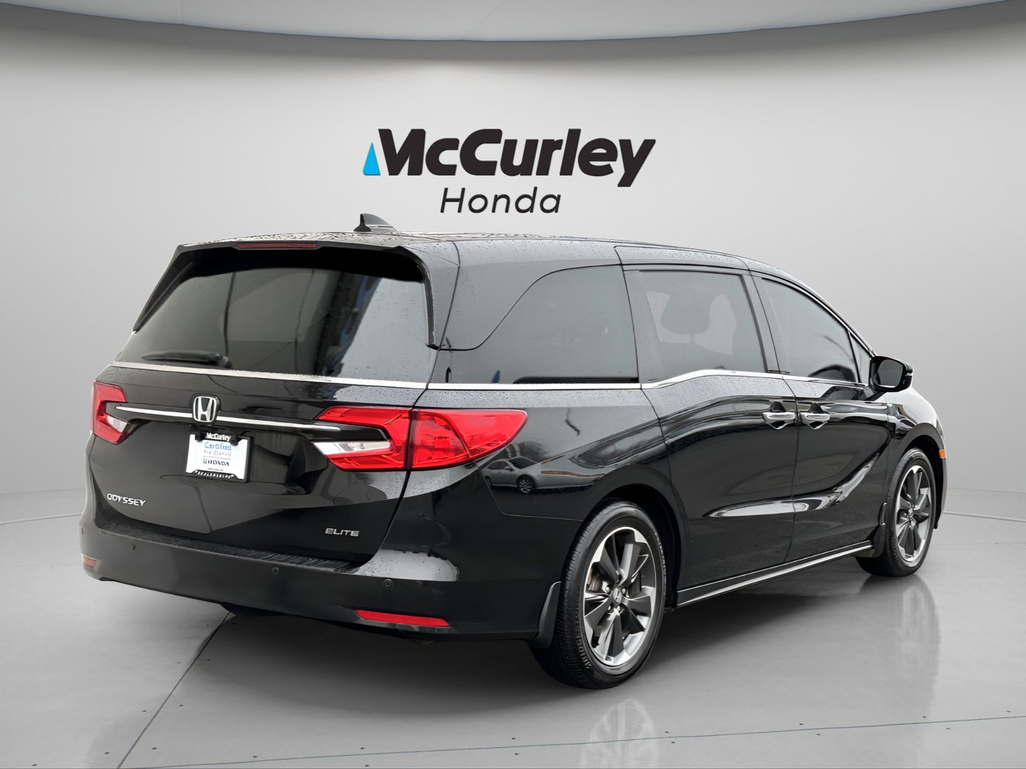 Certified 2024 Honda Odyssey Elite image 3