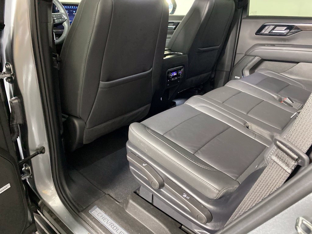 Used 2025 Chevrolet Tahoe LT w/ Comfort Package AWD/4WD image 28