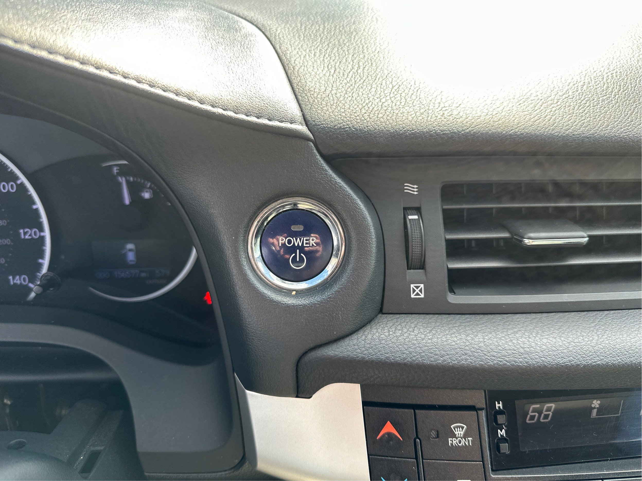 Used 2013 Lexus CT 200h FWD image 31