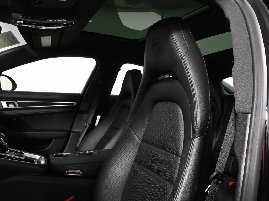 Used 2023 Porsche Panamera 4 Platinum Edition AWD/4WD image 6