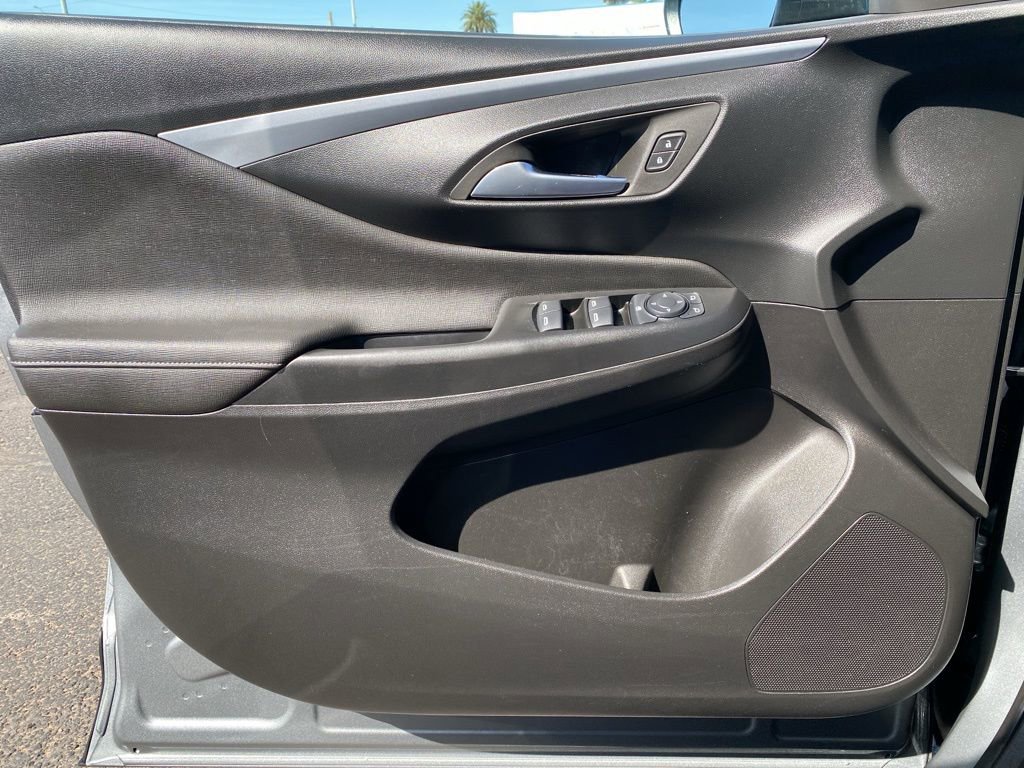 Used 2025 Buick Envista Preferred image 28