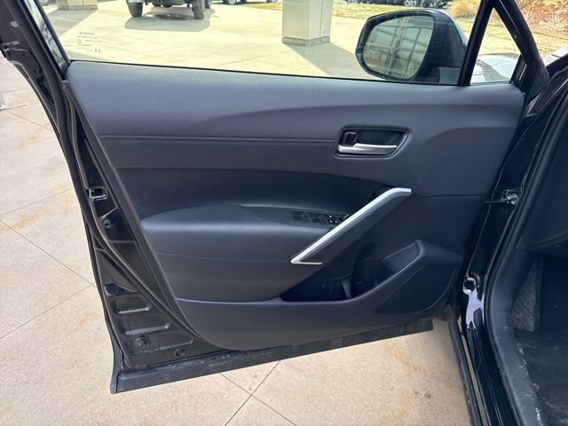 Used 2025 Toyota Corolla Cross XLE image 23