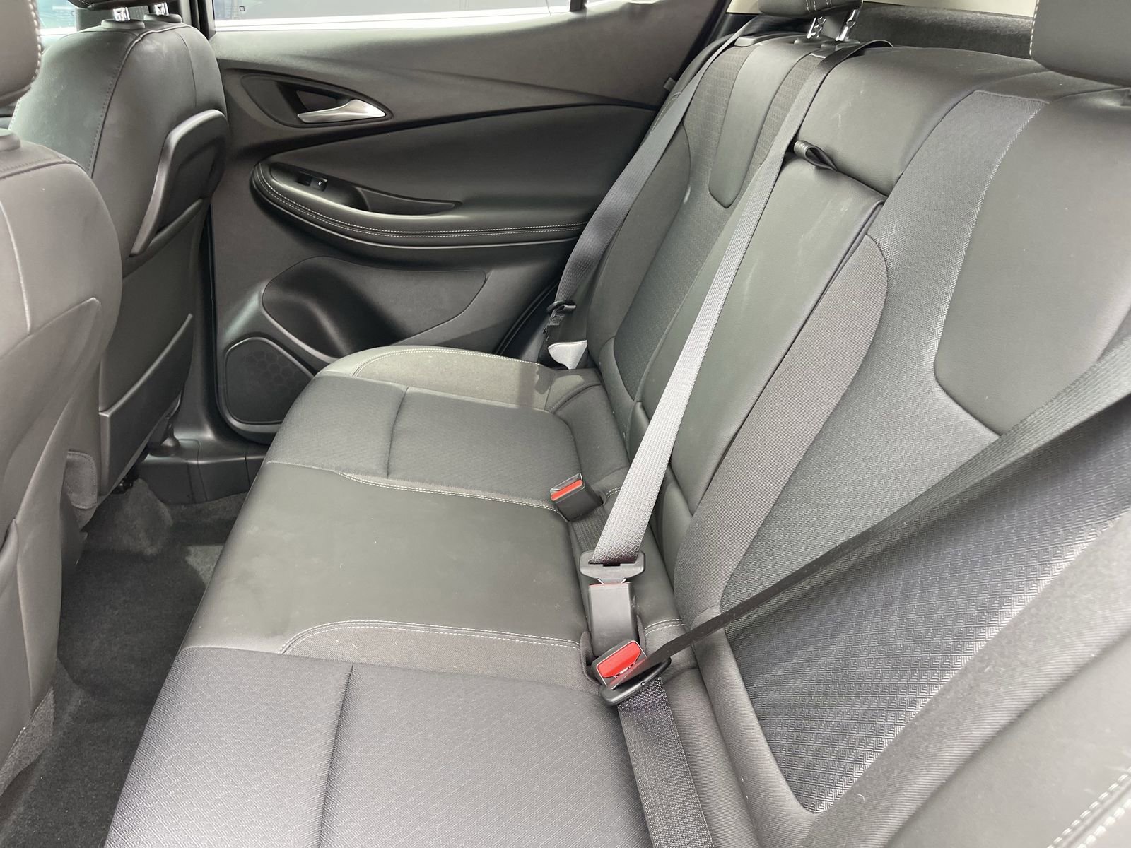 Certified 2024 Buick Encore GX Preferred w/ Comfort Package FWD image 9