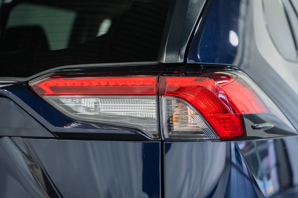Used 2025 Toyota RAV4 XLE AWD/4WD image 6