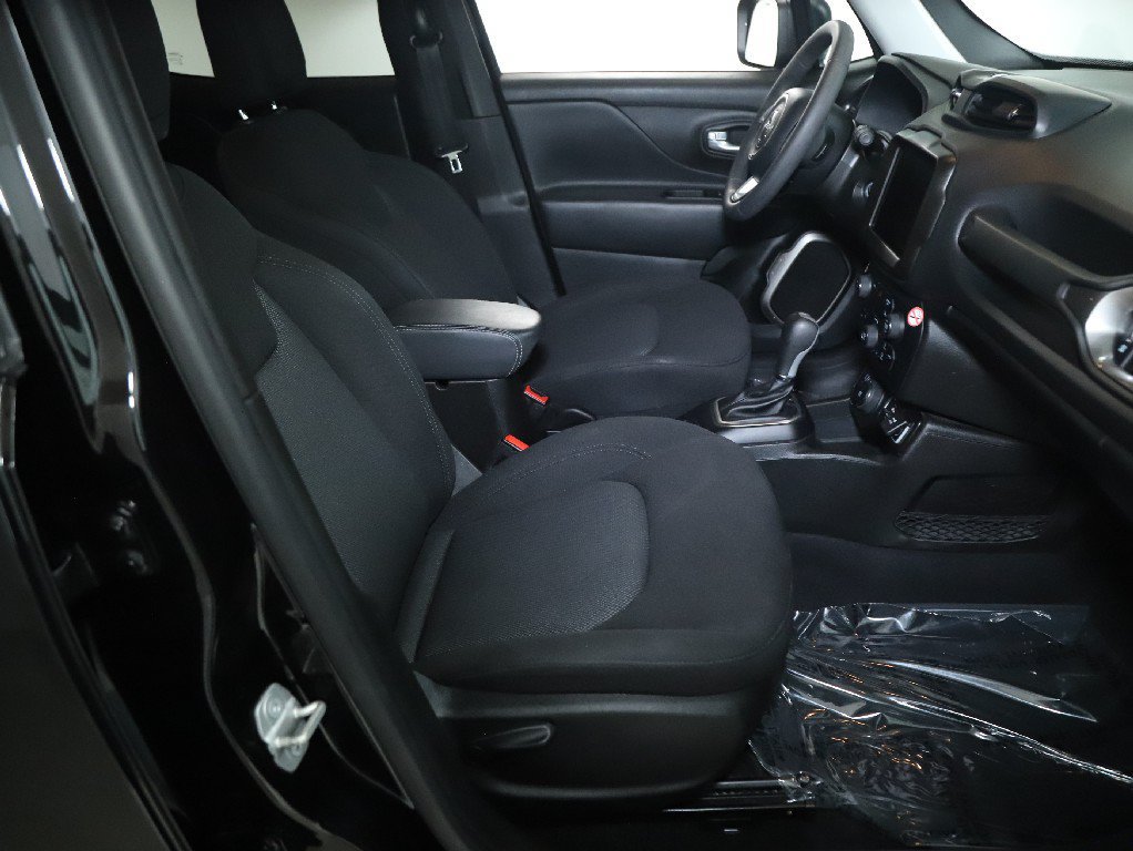 Used 2023 Jeep Renegade Latitude AWD/4WD image 31