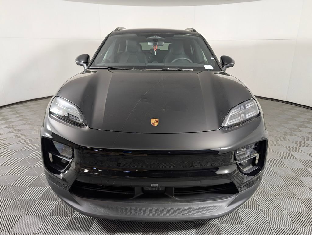 New 2026 Porsche Macan 4 Electric image 10