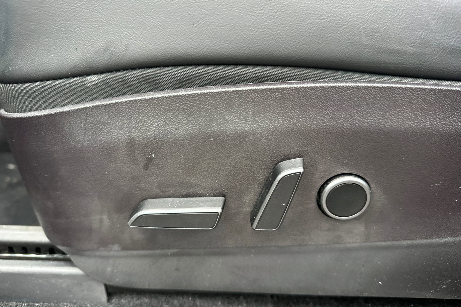 Used 2022 Tesla Model Y Performance image 14