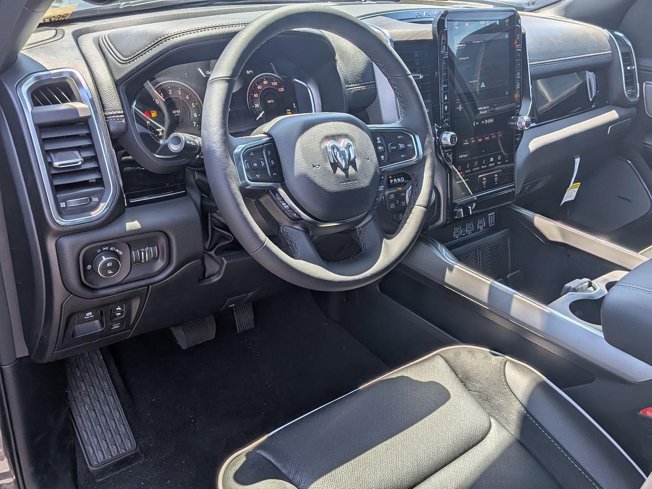 New 2026 RAM 1500 Laramie AWD/4WD image 10