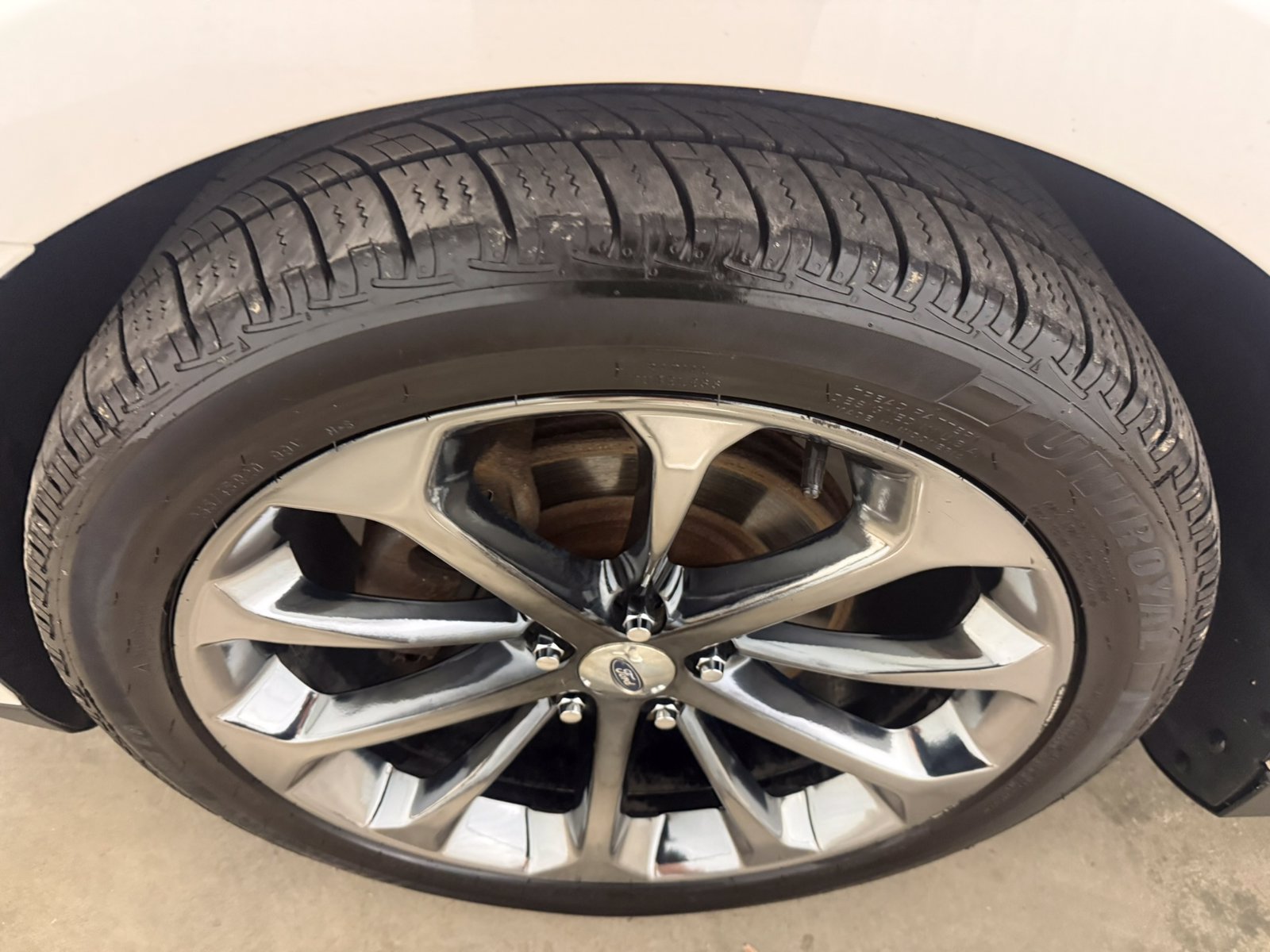 Used 2013 Ford Taurus Limited FWD image 9