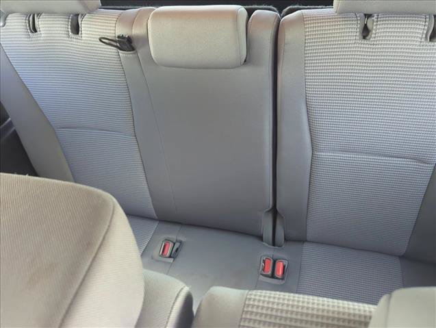 Used 2020 Toyota Highlander LE FWD image 11