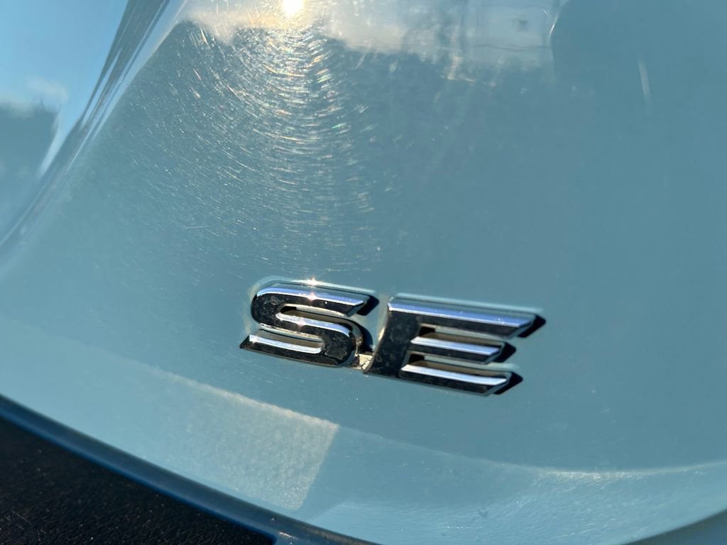 Used 2024 Toyota Camry SE w/ Cold Weather Package FWD image 32
