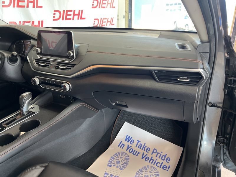 Used 2019 Nissan Altima 2.5 SR w/ SR Premium Package FWD image 13