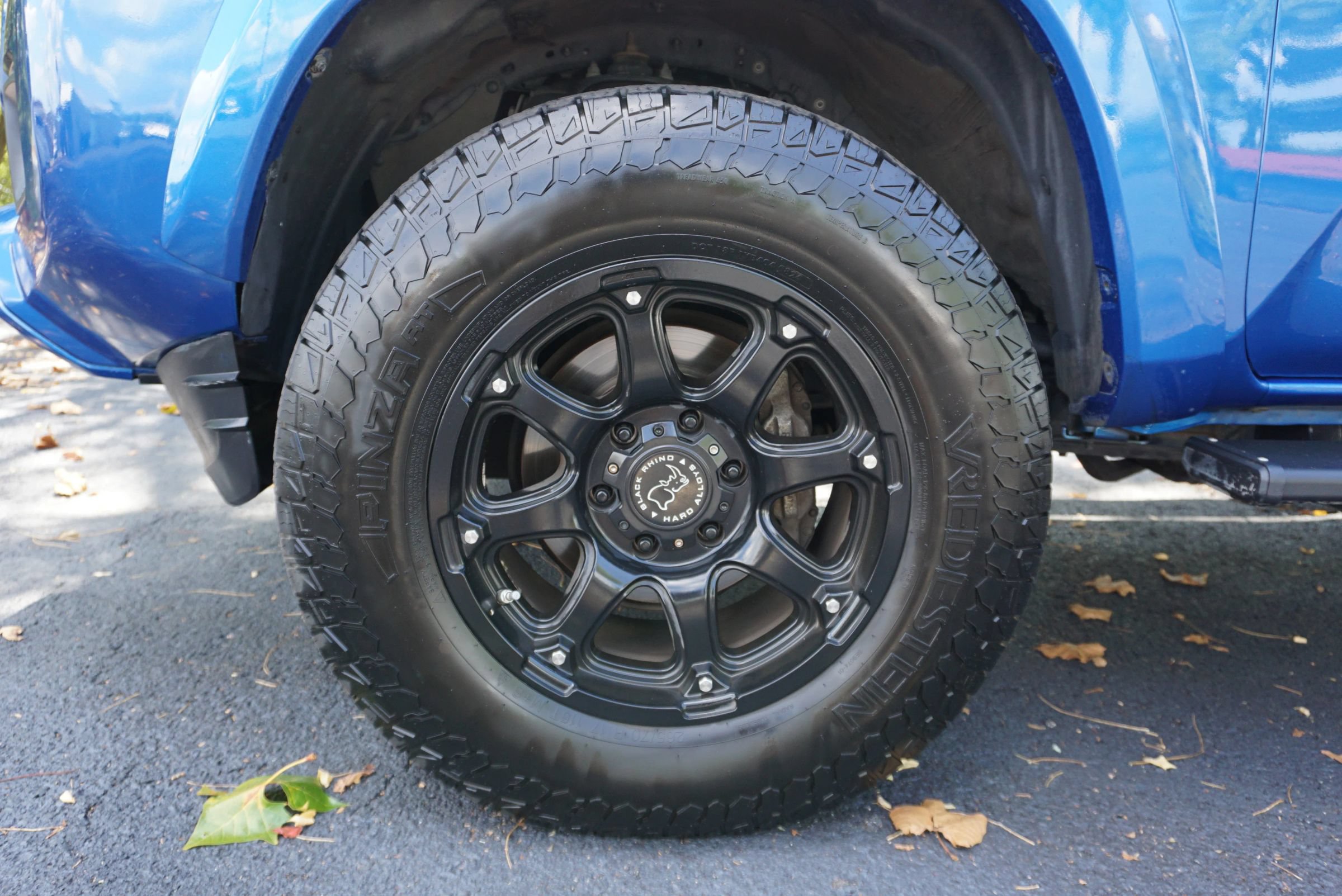 Used 2017 Toyota Tacoma TRD Sport w/ Tow Package (A/T) AWD/4WD image 33